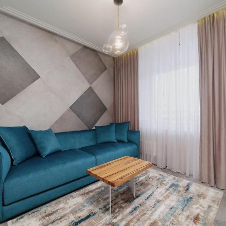 Wowell Apartments Одесса Экстерьер фото